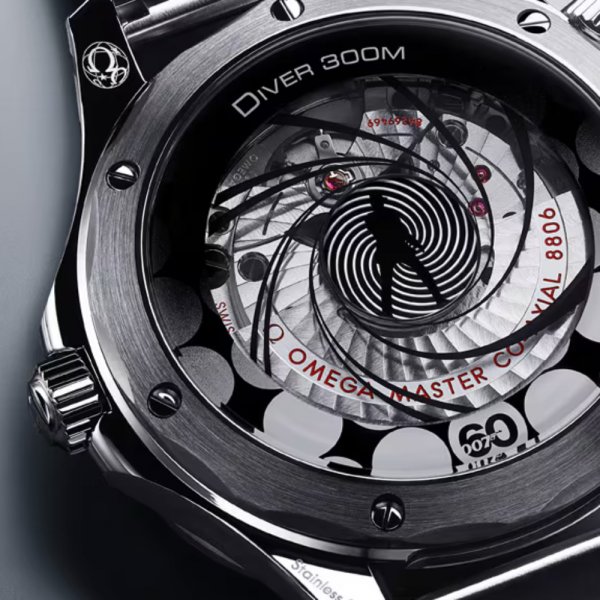 Omega 007 edition caseback2.jpg